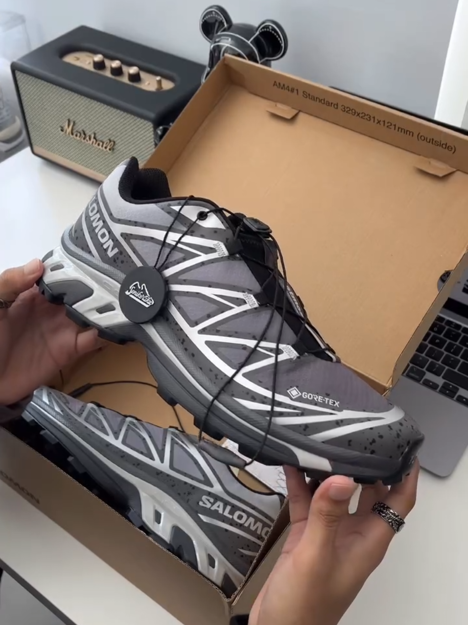 Anak gunung pasti suka 😁. #sneakersaddict #sneakerhead #senikersku #tokosepatuimportoriginalbnib #sepatupria #sepatuwanita #sepatugunung #sepatuhiking #sepatuimport #sepatuolahraga #salomon #salomon xt6 goretex style #sepatusalomon 