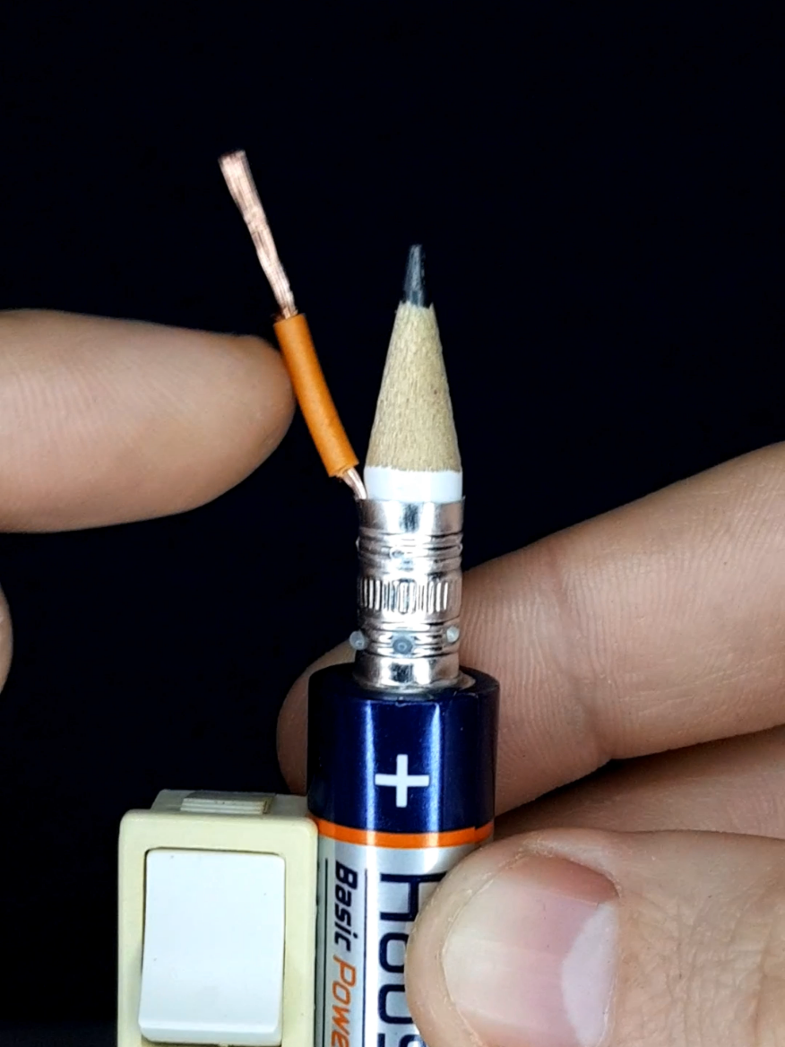 1000°C Mini Soldering Iron from Ordinary Batteries