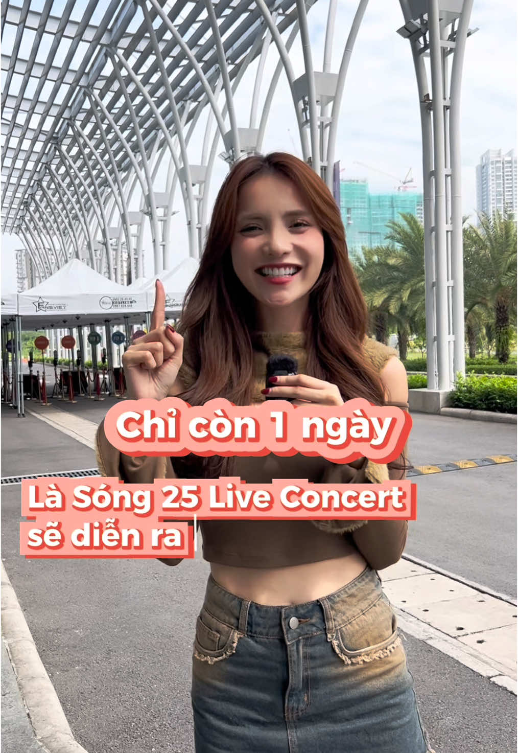 Đếm ngược còn 1 ngày các bác ơiiii!!!! Sẵn sàng đón nhận cơn sóng này chưa ạ!! 🌊🌊 #Sóng25 #Song25liveconcert #Viechannel #VieON #tiktokgiaitri 