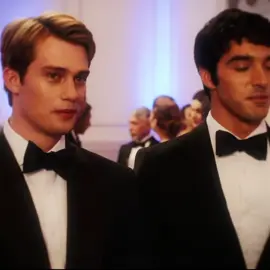 THE WAY ALEX LOOKS AT HENRY IN THE INTRO I CANNOT #henryfox #alexclaremontdiaz #redwhiteandroyalblue #rwrbmovie #henryfoxedit #alexclaremontdiazedit #fy #fypage #fypツ 