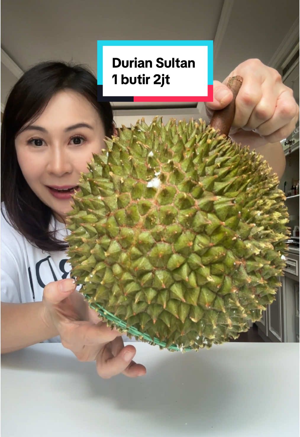 Durian Sultan satu butir 2jt, lebih mahal dari Musang King … penggemar durian sih tau lah ya BlackThorn #sibungbung #kuliner #kulinerviral #reviewmakanan #reviewbuah 