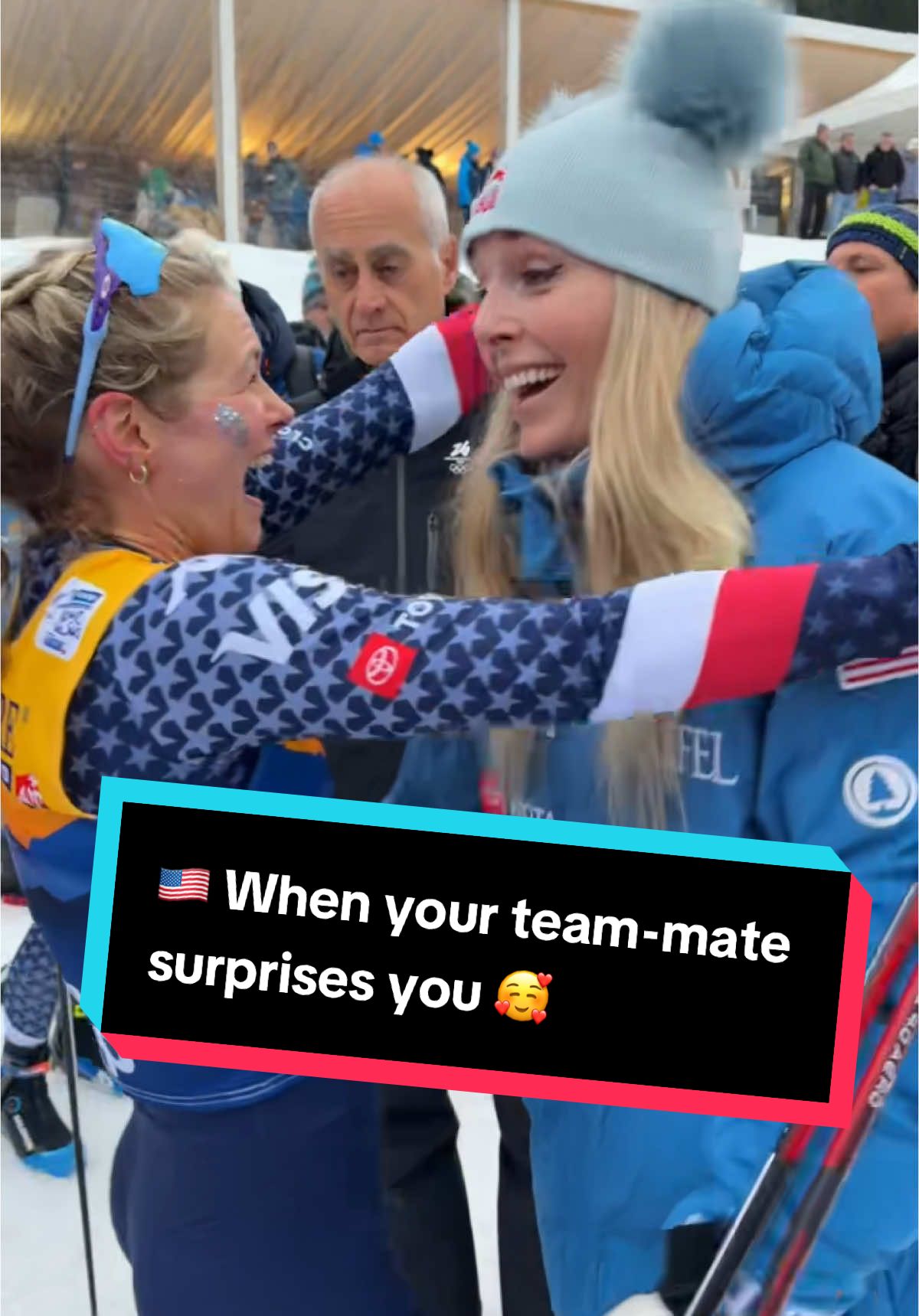 🥹 @Lindsey Vonn surprised her US Ski Team-mate @Jessie Diggins at her Cross Country Skiing race in Toblach 🥰 #stifelusskiteam #alpineski #crosscountry