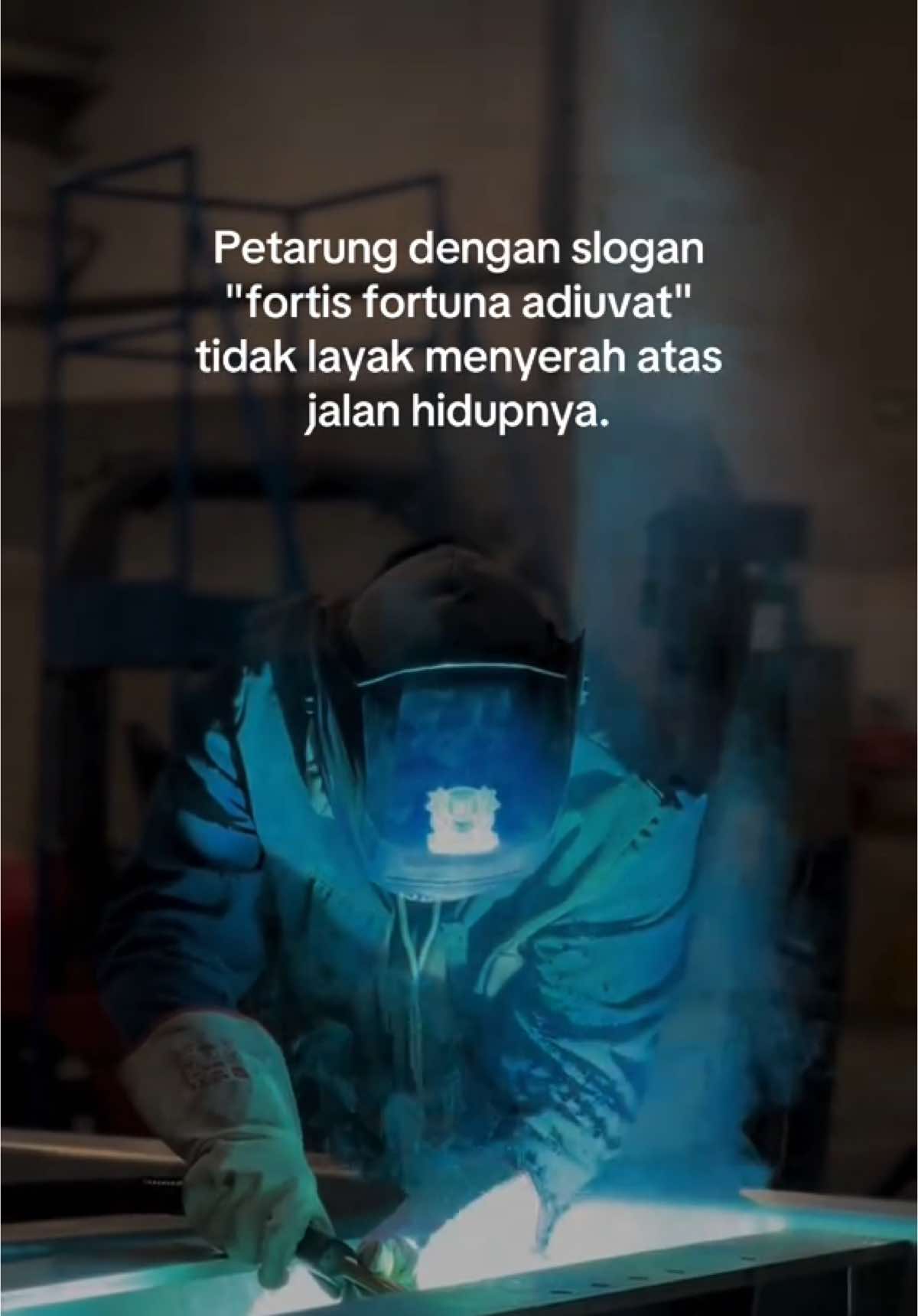 Keberuntungan berpihak pada yang berani. . . . #fyp #welder #welderindonesia🇮🇩 