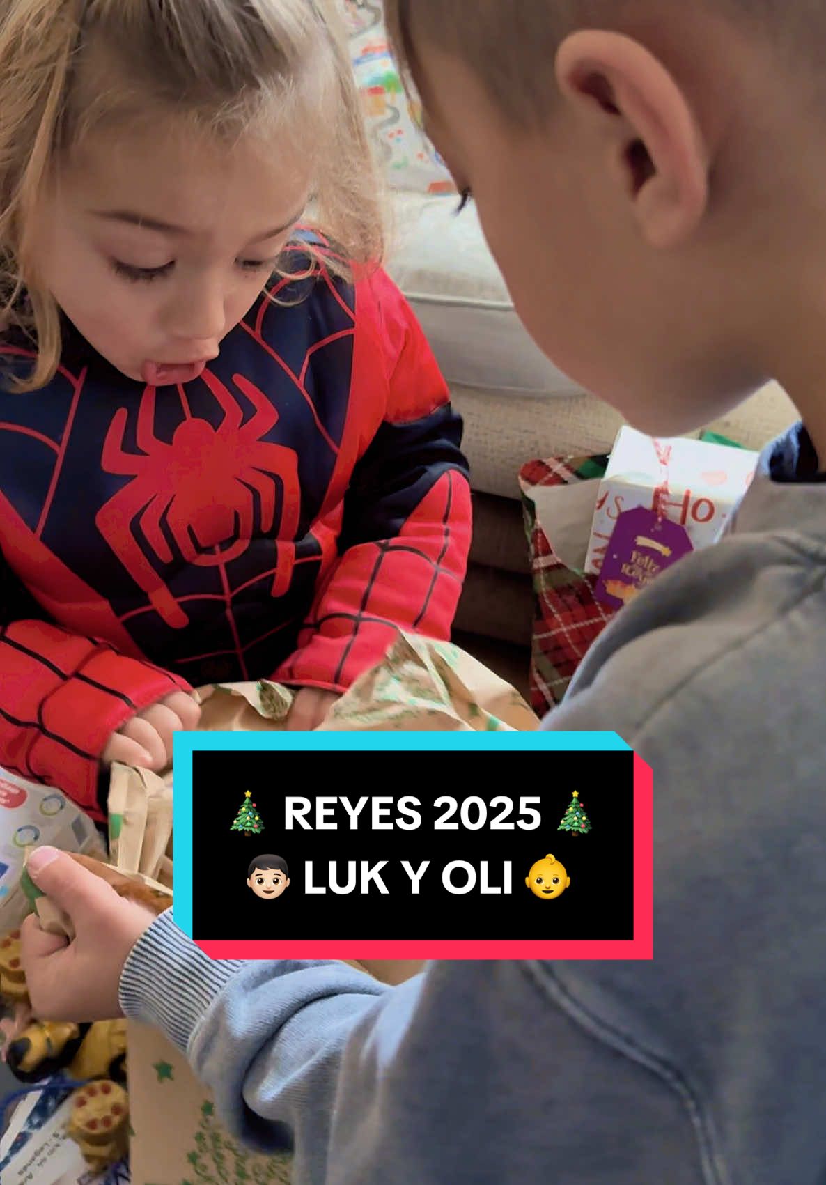 🎄 Reyes 2025 👦🏻 Luk y Oli 👶 #regalosnavidad #reyesmagos 