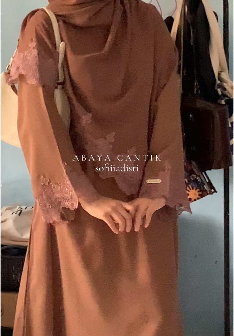 abaya secakep ini buat lebarann bisa buat daily juga #fashiontiktok #CuanTanpaBatas #abaya #abayafashion 