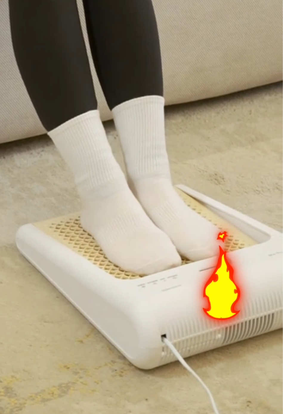 Easy to keep your foot warm😏#gadgets #coolstuff #coolgadgets #homegadgets #favoritefinds #product #shopping #LearnOnTikTok #tiktokmademebuyit #fyp 