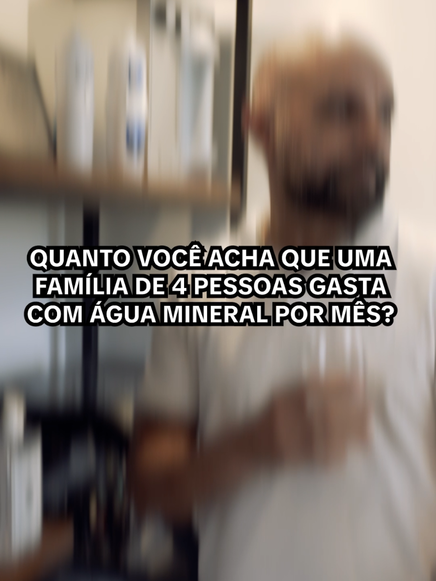 Os números não mentem! Everest, uma escolha inteligente para a sua família, o seu bolso e para o planeta. 💧 *Cálculos realizados com base nos valores de referência: kWh R$0,75; garrafa pet de água 1,5l R$2,75; consumo de água por pessoa de 2,25L por dia, considerando o gasto energético do Purificador Everest Star.