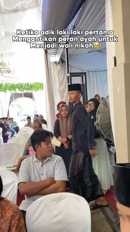 di hari H pernikahan seorang adik menggantikan alm.ayah nya.apakah kalian pernaherasakan🥺