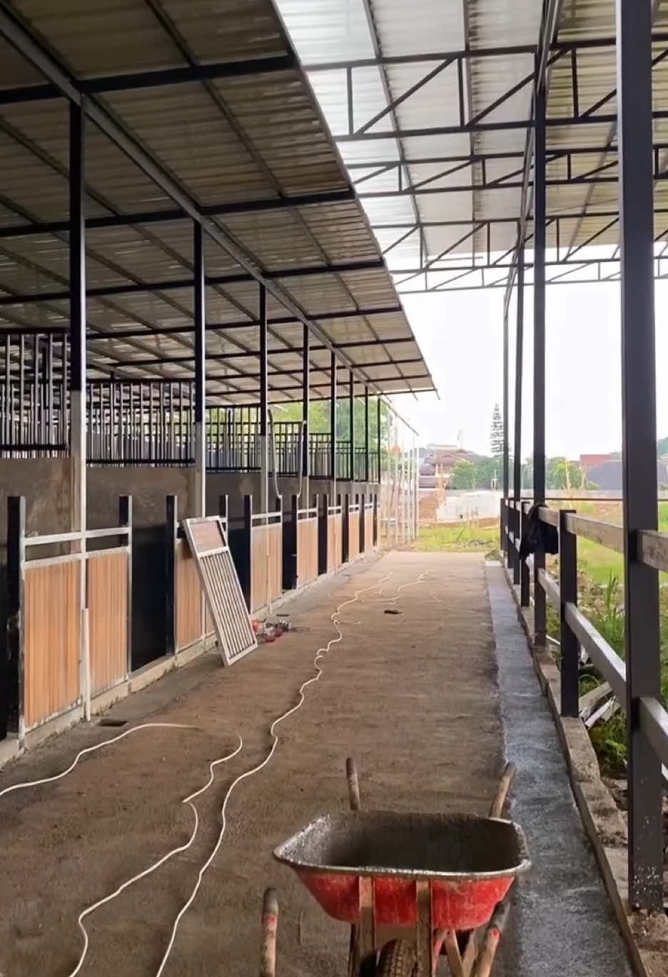 “Bandung Equestrian Park” Work in progress 🛠️🪚⚒️ #berkuda #equestrian #equestrianvibes #equestrianlife #kuda 