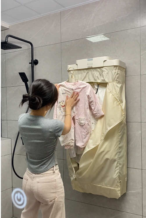 This portable clothes dryer will be hot selling in 2025! Do you want to sell it?!🤗 #factory #chinamanufacturer #wholesale #chinafactory #appliancefactory #homeappliances #manufacturer #goodproduct #supplier #sourcefactory #clothesdryer #dryer #portableclothesdryer #portabledryer 