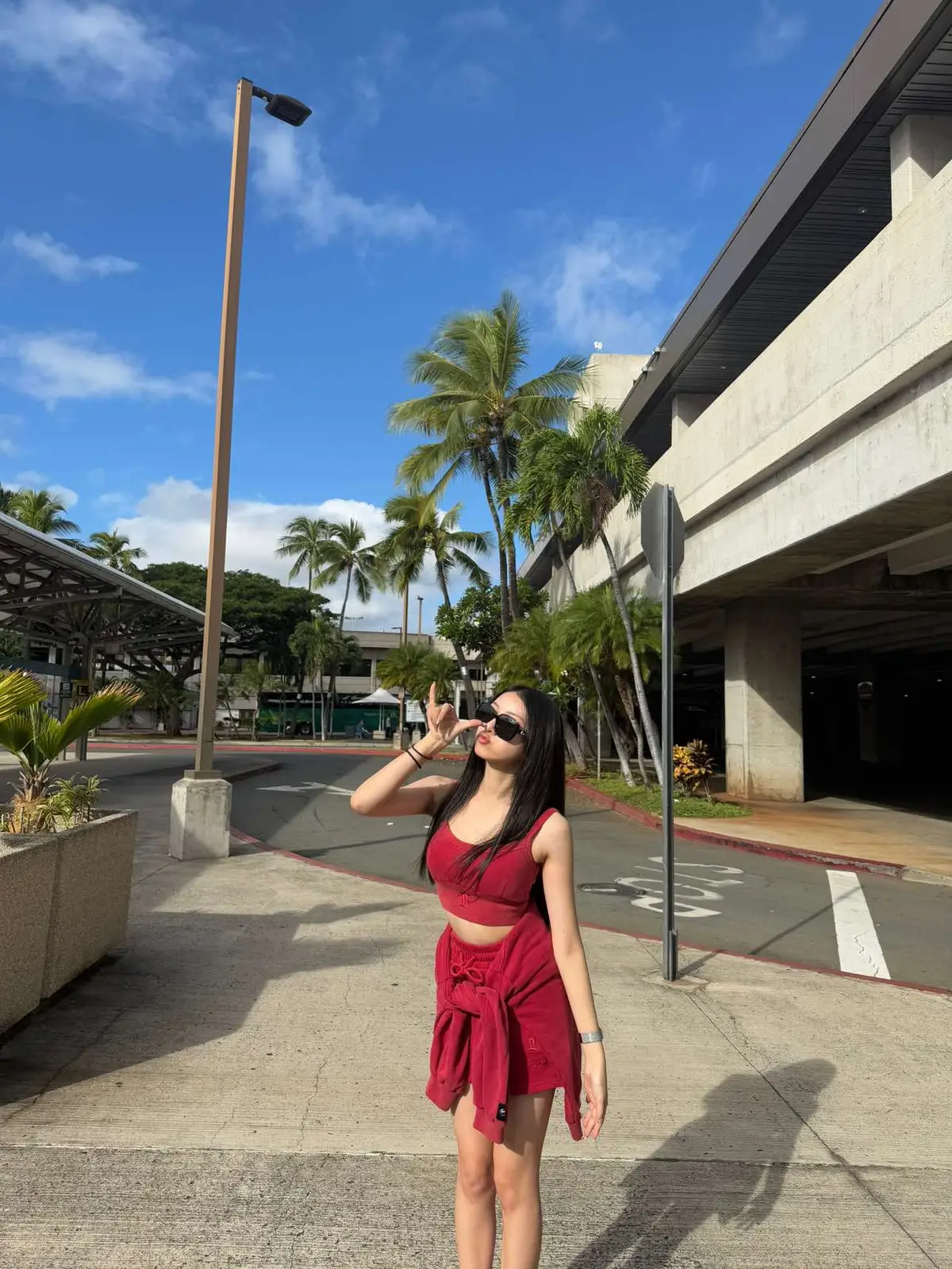 2024の冬はHAWAIIに行った！！！！ #hawaii #Hawaii #hawaiilife #hawaiiantropic #waikiki #waikikibeach #traveling #trevel #sjk #sjkの素敵な思い出 #sjkの日常 #高校2年生 #高校生 #ハワイ #ハワイ旅行 #ハワイ生活 #ワイキキ #ワイキキビーチ #旅行 #旅行vlog #旅行日記 #16歳 #08 #冬休み #黒髪ロング #ヘアアレンジ #旅行ファッション #空港ファッション #海外旅行 #ファッションコーデ #旅行コーデ #夏コーデ #夏ファッション #スウェット #スウェットコーデ #海 #海コーデ #海外ファッション #海外コーデ 