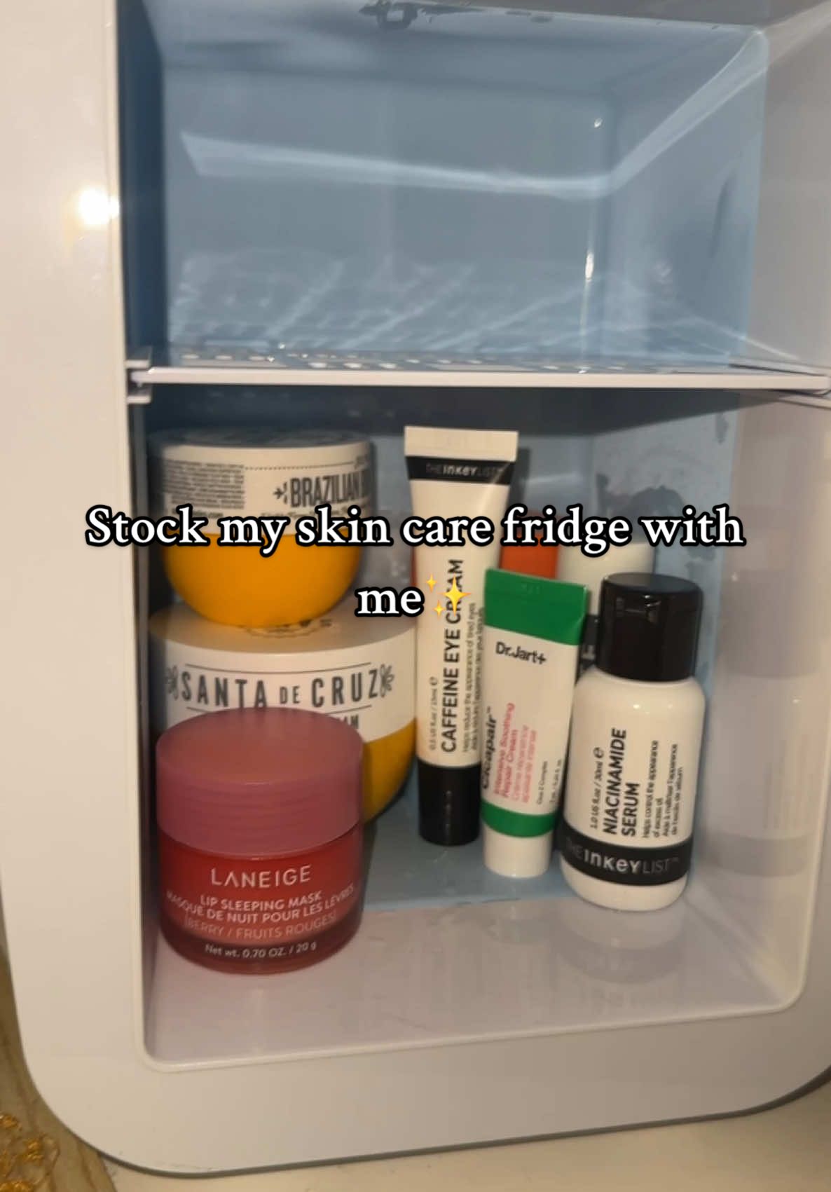 I love watching these type of vids✨ #fyp #skincare #skincarefridge #minifridge #satisfying #aesthetic #trending #foryoupage #theinkylist #soldejaniero #laneige #drjart #drjartcicapair #bubble #nivea #wander #daniellelaroche #gruum #paulaschoice @Dr.Jart+ UK @drjart_kr @LANEIGE Europe @laneige_us @LANEIGE Korea @Sol de Janeiro @Paula’s Choice @Paula’s Choice UK @Bubble Skincare @NIVEA @NIVEA UK @STYLPRO by STYLIDEAS 