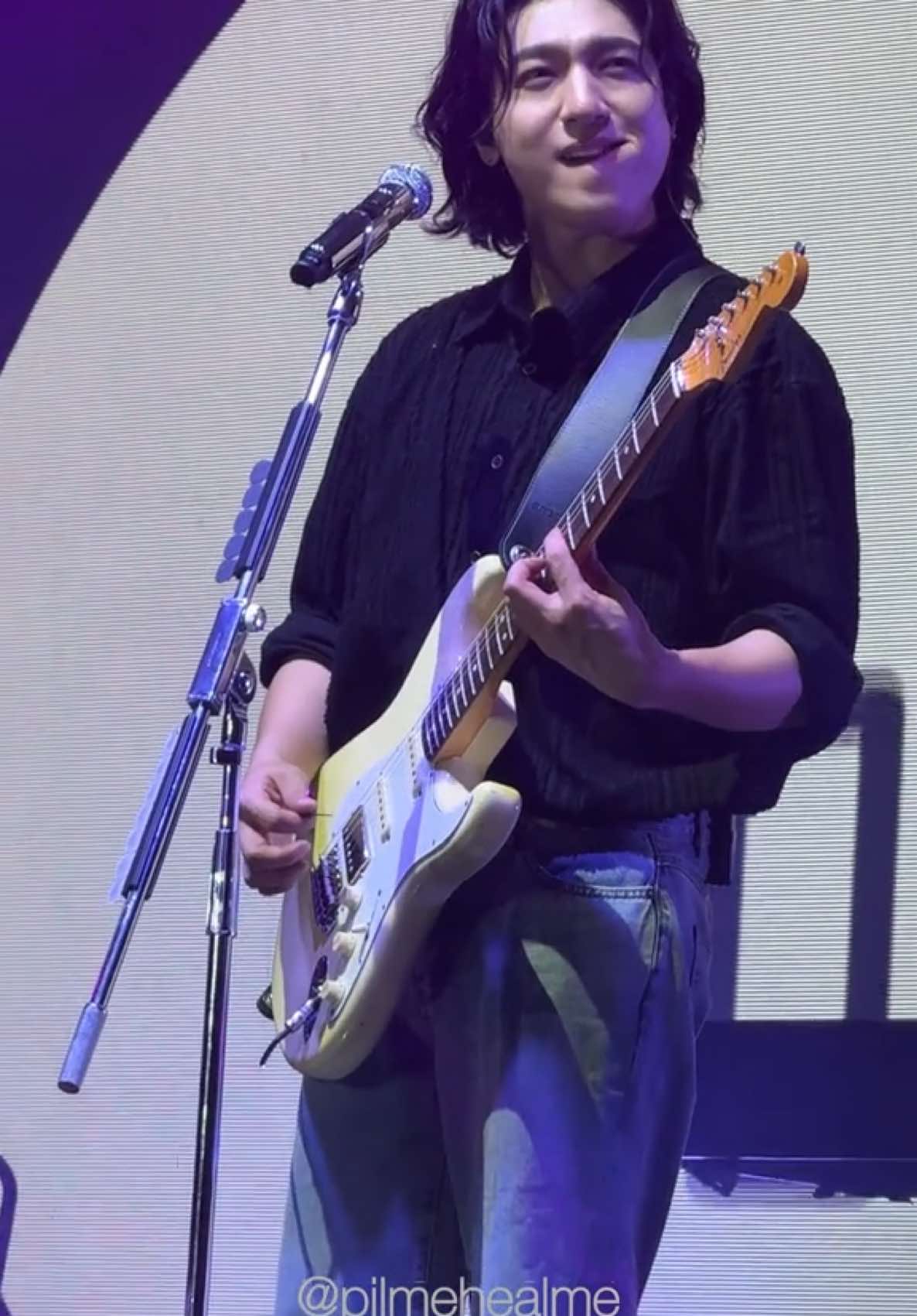 I wish I was happier Every day, my wish is the same Nobody can No one can shake me I wish I was happier I say the same thing every day Nobody can No one can treasure me more #데이식스 #Sungjin #DAY6 #day6foreveryoung #day6concert #day6foreveryoungtour #day6foreveryoungtour @DAY6 