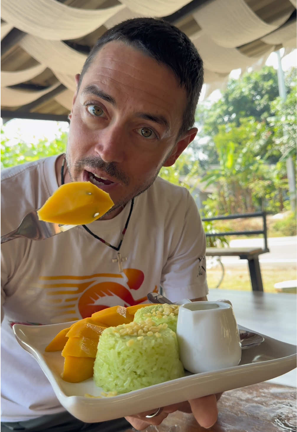 Is “Mango Sticky Rice” actually common in Thailand? How is it made anyways…?  #Thailand #Thaifood #Streetfood #JoelBruner #JoelsTastyRide #RideHardEatWell 