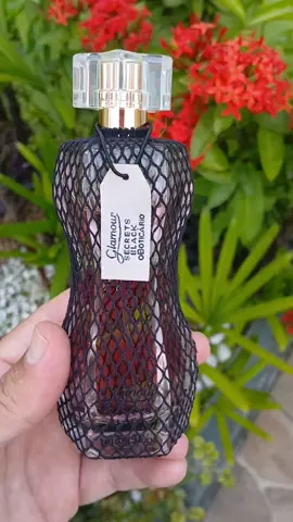 #oboticario  #glamoursecretsblack  #perfumetiktok  #perfumes  #perfumeoboticario  #meucheiro  #cheirosa #poderosa #linda  #revendedoraoboticario  #representanteoboticario  #perfumeglamour 