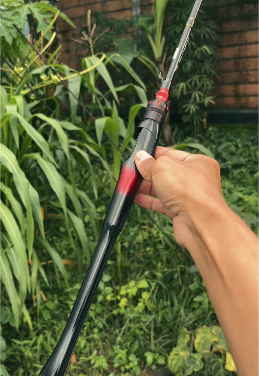 Stok spinning tinggal dikit banget. Joran pancing carbon solid shikari skipper, action medium. #mancing #mancingmania #joranpancing #jorancarbonsolid #joranshikariskipper #jorangalatama #joranlaut 