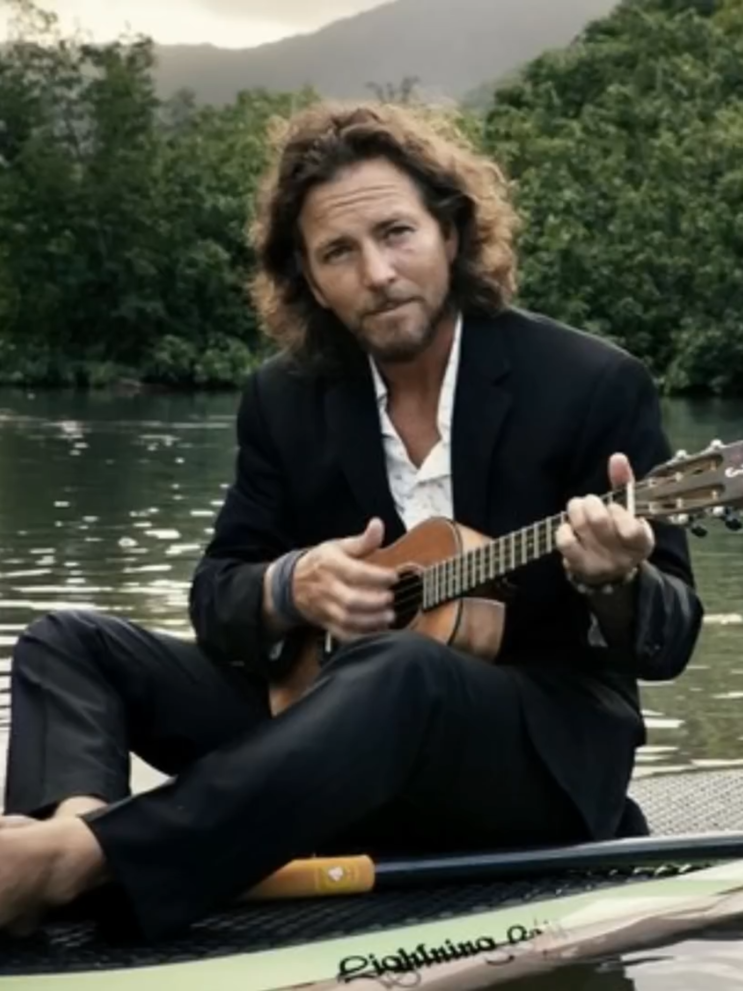 Pearl Jam - Cant Help Falling In Love (Elvis Presley Cover) #pearljam #canthelpfallinginlove #elvis #elvispresley #f #fyp #mother #seattle #grunge #soundgarden #eddievedder #JeffAment #StoneGossard #mikemccready #nirvana #love #aliceinchains #chriscornell #motherlovebone #kurtcobain #templeofthedog #black #rockandroll #musician #photography #pnw #losangeles #davegrohl  #rogerwaters #nickmason #sydbarrett #pinkfloydfans #pinkfloydmusic #pinkfloydfan #richardwright #pinkfloydlove #davidgilmour #rickwright #pinkfloydthewall #guitar #music #pinkfloydforever #rock #pinkfloydart #pinkfloydshirt #davidgilmourfans #pinkfloydanimals #pinkfloydtattoo #pinkfloydexhibition #ledzeppelin #darksideofthemoon #progressiverock #fender #rome #italy #circomassimo #roma #italia #hollywood #ca #hollywoodbowl #inglewood #usa_tiktok #us #intuitdome #london #royalalberthall #england #🇬🇧 #🇮🇹 #🇺🇸 #metal #rockmusic #guitarist  #heavymetal #rockband #livemusic #florida #rocknroll #musicians #concert #singer #shinedown #rockmusic #rock #rocknroll #hardrock #livemusic #rockband #rockandroll #metal #heavymetal #metalmusic #guitarist #classicrock #musician #band #musica #rockstar #concert #singer #alternativerock #progrock #metalhead #newmusic #punkrock #popmusic #punk #rockmusic #festival #guitarsolo #guitartok #live #peacefularmy #costume #headbang #metal #heavymetal #festival #musician #songwriter #hit #hits #hitsong #00s #00sfashion #00srock #00smusic #rockstar #concert #concerto #concerti #concerts #konzert #koncert #concertoutfit #piano #concertos #progrock #rockmusic #guitar #musica #livemusica #guittarra #acoustico #guitarist #gitarre #konzert #akustik #guitartok #guitarra #concierto #guitare #guitare #chitarra #kitar #akustik #acoustique #acoustically #acoustico #acousticguitar #acoustique #acoustically #rockfestival #rockmusic #hairmetal #hairbands #radiorocksolid #music #musica #muzik #musique #muzika #muzyka #livemusic #liveshow #livemusica #live #tour #follow #like #share #guitarsolo #legend #🇩🇪 #germany #rockstar #🇺🇸 #usa_tiktok #usa🇺🇸 #la #california #ca #tiktokindonesia #tiktokjapan #españa #españa🇪🇸 #español #uktiktok #spain #rockandroll #hardrock #bass #drums #vocal #amusicasalva #internacionais #musicasinternacionais #rockinternacional #drummer #bateria #deathmetal #thrashmetal #doublebass #pedalduplo #drummers #metalheads #skankbeat #blastbeat #extremedrums #letrasdecanciones #videoyletras #rockporsiempre #clasicosdelrock #musicadepeliculas #classicrock #pelicula #movie #musicforever #parati #videoviral #hardrock #music90s #intro #liveperformance #livemusic #rockmusic #90srockmusic #90s #1992 l #onstage #chicago #rockmusiceditz #judgmentday #90smusic #retromusic #electricguitar #guitarcover #vivaelrock #guitartok #peacefularmy #costume #90smusic #headbang #rockstar #rockhalloffame #musician #songwriter #hit #hits #hitsong #90s #90srock #90sfashion #80srock #80smusic #acoustique #acoustic #rock #rockmusic #hairmetal #hairbands #radiorocksolid #music #musica #muzik #musique #muzika #muzyka #livemusic #legends #musicposterart #musicposters #musicwallart #musicart #musicartwork #rockandrollart #rockprints #rockposters #psychedelicbands #progrock #progressiverock #prog #metalhead #music #progmetal #rockmusic #vinyl #vinylcollection #classicrock #progressivemetal #rush #hardrock #usa #metal #progressiverockcommunity #vinylcommunity #rushband #recordcollection #artrock #vinylcollector #vinyljunkie #halloffame #britishrock #americanrock #usa #🇺🇸 #usa #🇬🇧 #videoviral #videomusik #videomusical #videosmusicales #musicvideo #musicvideos #festival #festivals #cine #amor #love #clasico #musica #letras #lyrics #lyriks #parati #traduccion #videosretros #musica80y90 #videos90s  #glammetal #softrock #hardrock #bandaamericana #eeuu #musicadelrecuerdo #videosdelrecuerdo #musicadelayer #cancionesdelrecuerdo #videosmusicales #videossubtitulados #clasicos #videosrock #rock80sy90s #videostiktok #videospopulares #rockanos80e90 #guitar #guitartok