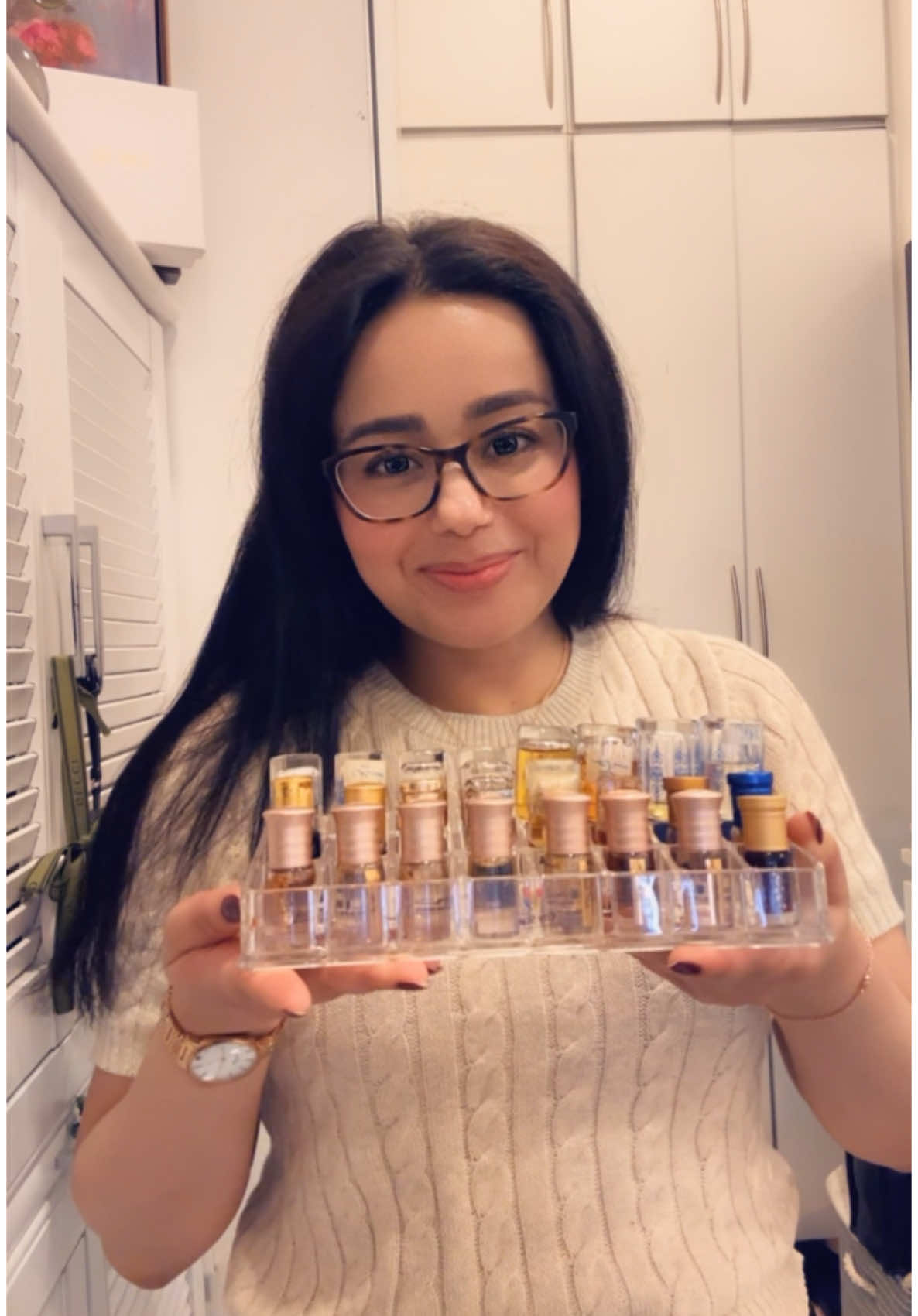 تعالو نسولف على الخلطات🥰 #viralvideo #explore #اكسبلور #ترشيحات_عطور #perfumereview #خلطات #خلطات العطور Perfume #perfumetiktok #عطور_فخمة #عطور_شتوية #دهن_عود #foryourpage #fyp 