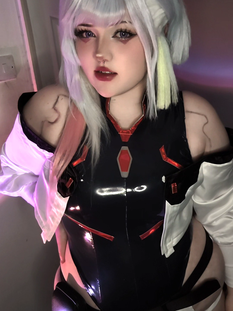 cyberpunk cosplayers hmu,, also I'm working on a reze cosplay!! so excited for the csm movie #lucycyberpunk #lucycosplay #cyberpunkedgerunners #cyberpunk #cyberpunk2077 #rebeccacosplay #anime #animecosplay #cosplaygirl #lucykushinada #davidmartinez #アニメ 