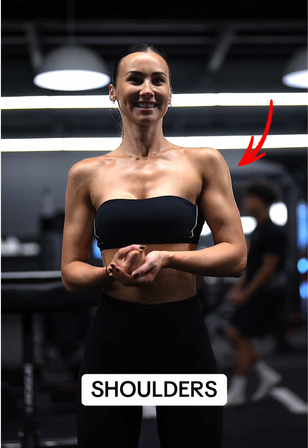 Time to fire up those SHOULDERS 💪🏼 You’re going to feel amazing after this one! 🤗 #shoulderworkout #shoulders #upperbody #gymworkout #gym #workout #Fitness #gymtutorial #shouldersworkout #FitTok 