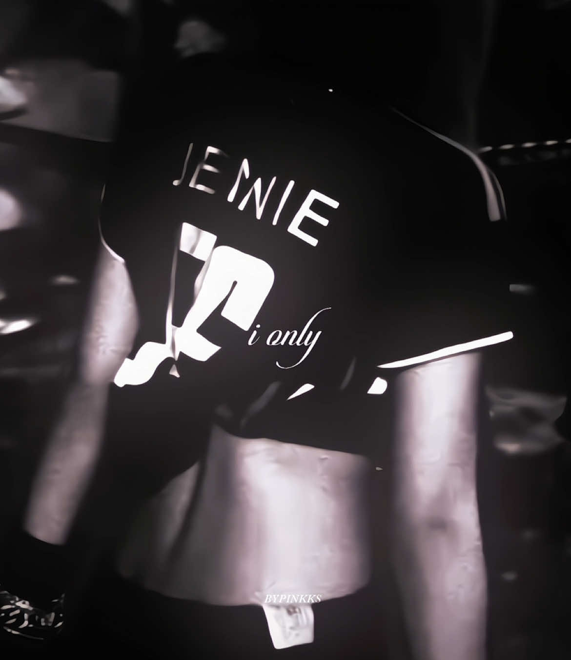 She transmits the dark femininity vibe #bypinkks #jennie #jenniekim #jennierubyjane #edit #editkpop #fyp  Ib: @ghtrose 