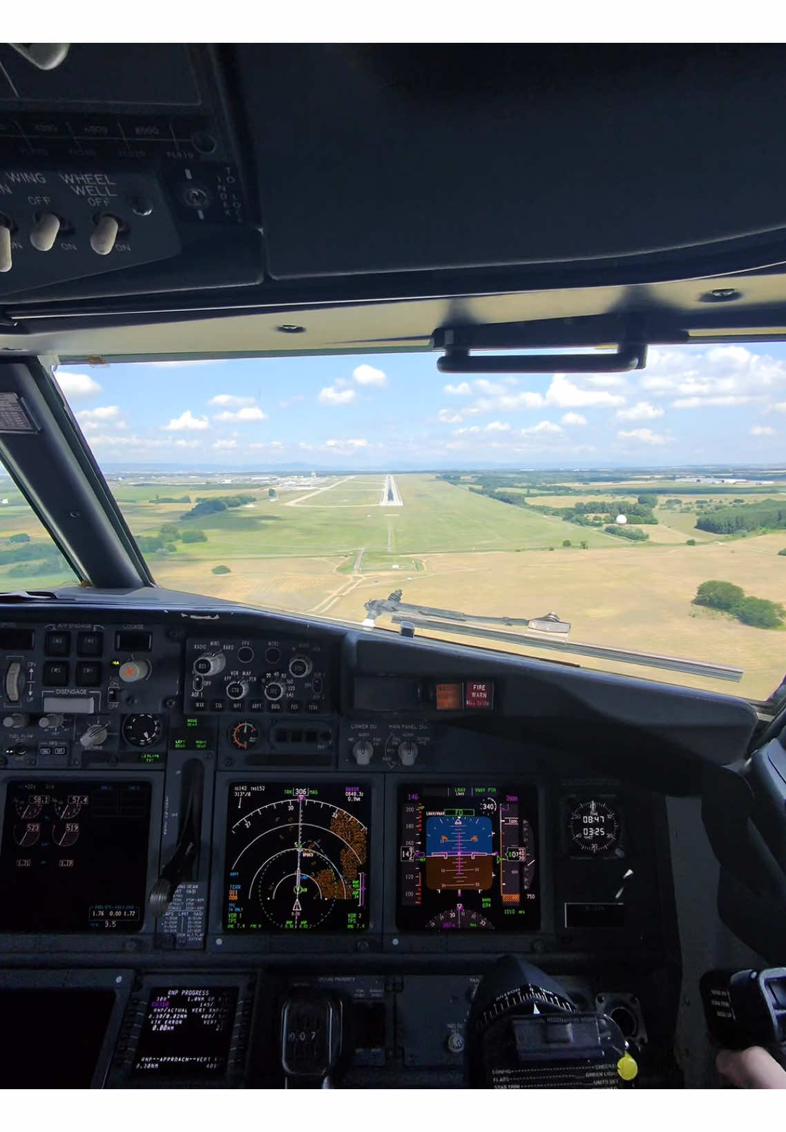 No music as requested. beautiful day. #meta #rayban #metaglasses #fpv #boeing #737 #737max #737ng #aviation #camera #motivation #fun #europe #adayinmylife #b737 #pilot #travel #sunset #views #bluesky #pilotview #boeing737 #slowitdown 