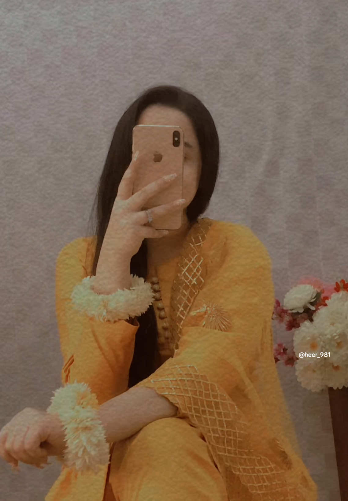 Gazab yeh hai..!! 💛✨.   #foryou #fypシ #viralvideo #viraltiktok #yellow #dress #Love #100k #trending #1m 