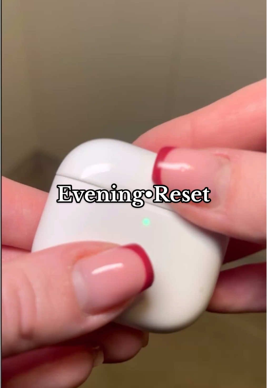 I always try to have a quick reset before bed, even when I’m not feeling it. I tell myself that even if I just do one small job, it’s one job I’ll be grateful I got done tomorrow🫶🏼 #CleanTok #cleaningtiktok #cleaningmotivation #cleanwithme #cleaninghacks #cleaningasmr #asmr #satisfyingvideo #dailylife #dailyvlogs #dayinmylife #eveningroutine #fyp 