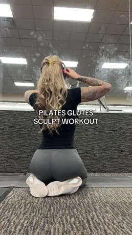 pilates glutes sculpt workout ❣️🪽🫶🏻 workout deets below:  1min kickback  1min kickback pulse  1min side kick repeat 3x  1min fire hydrant  1min fire hydrant with extension 1min bridge  1min bridge with pulse  repeat 3x  ILOVE YOU ANGELS!!!!😭😭😭😭😭😭😭  #fyp #foryou #fypシ #wellnessjourney #pilatesworkout 