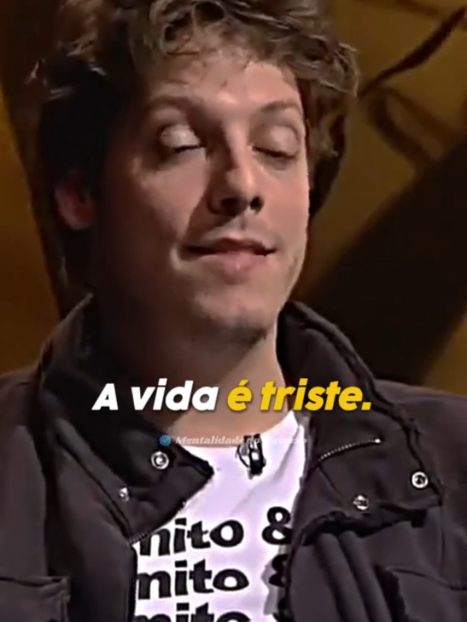 A vida... é tentar sobreviver ao máximo que você puder. #oqueéavida #oqueéavida? #fábioporchat #antônioabujamra #perguntasprofundas