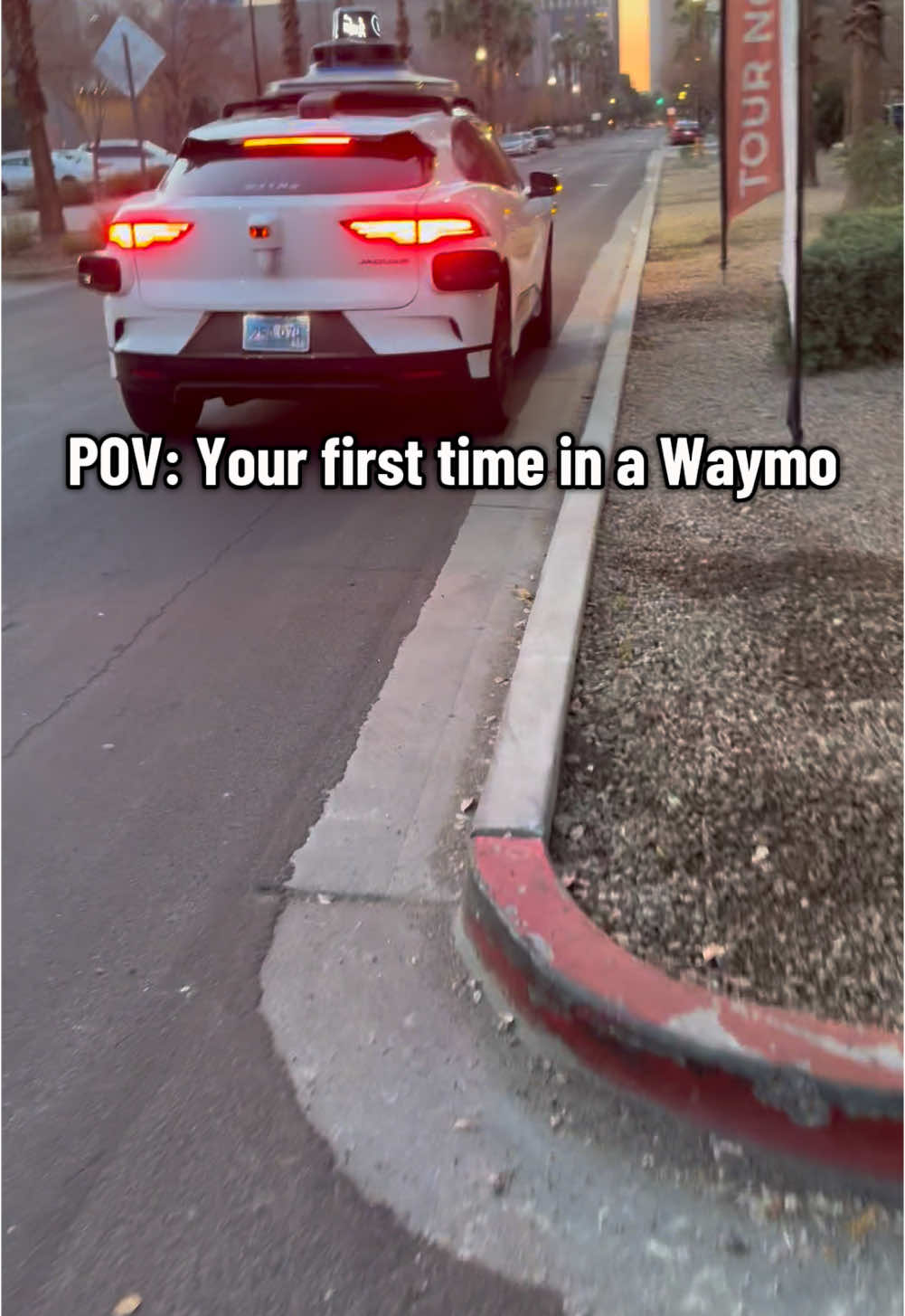 This was so cool. I had to get this experience in. I wasn’t scared like I thought I’d be lol #waymo #selfdrivingcar 