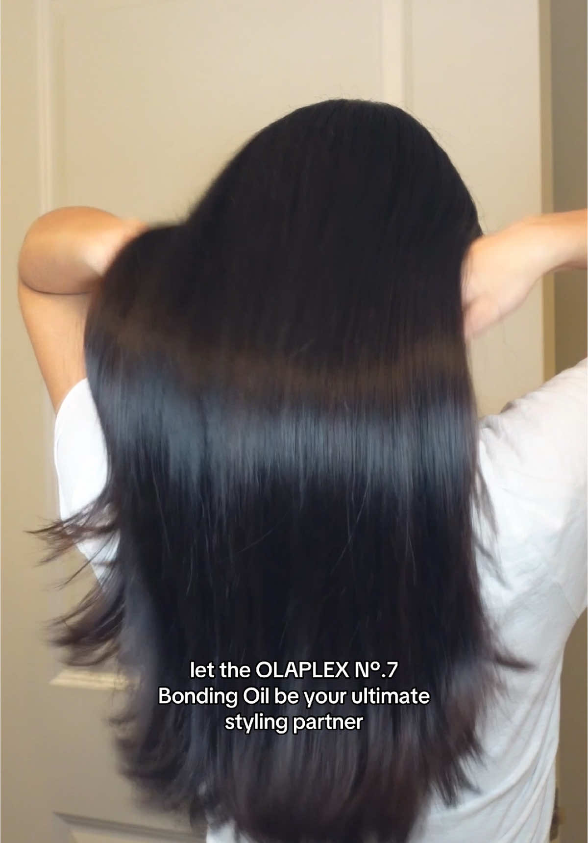 @Olaplex N°.7 Bonding Oil is weightless, versatile, and made to elevate your hair game.  #OLAPLEXpartner #hairtok #hairgoals