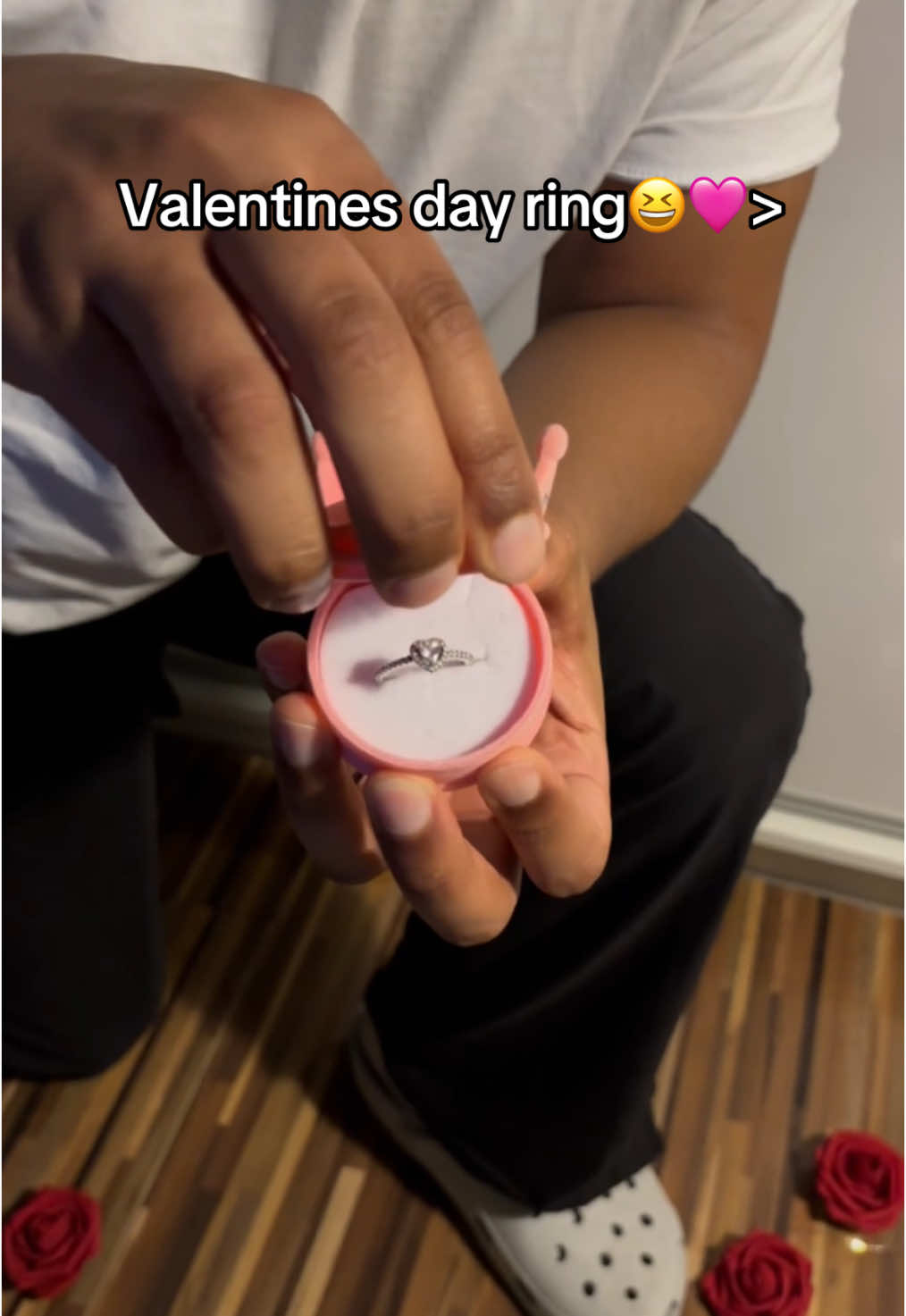 The most perfect Valentine’s Day gift🥹🎀 #onarigems #Love #jewelry #ValentinesDay #promisering #valentinesday #anniversarygift #anniversary #pink #pandora #girlfriend #disney #boyfriend #princess #promiseringstage #couplegoals #valentinegift #pandorajewelry #giftideas #couplegoals 