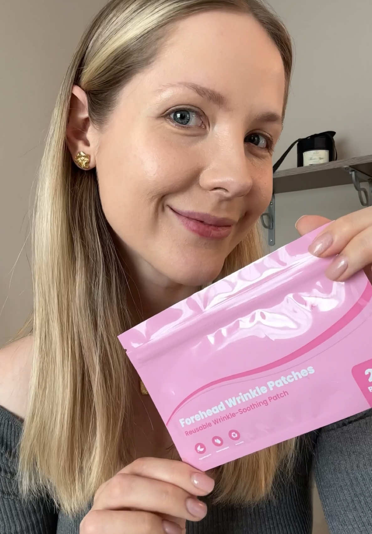 ✨ Say goodbye to forehead wrinkles and hello to a smoother, more confident you! These magical, reusable patches by @Risqué have completely changed my skincare game 😍💖  #WrinkleFree #BeautyMagic #beauty #beautyroutine 