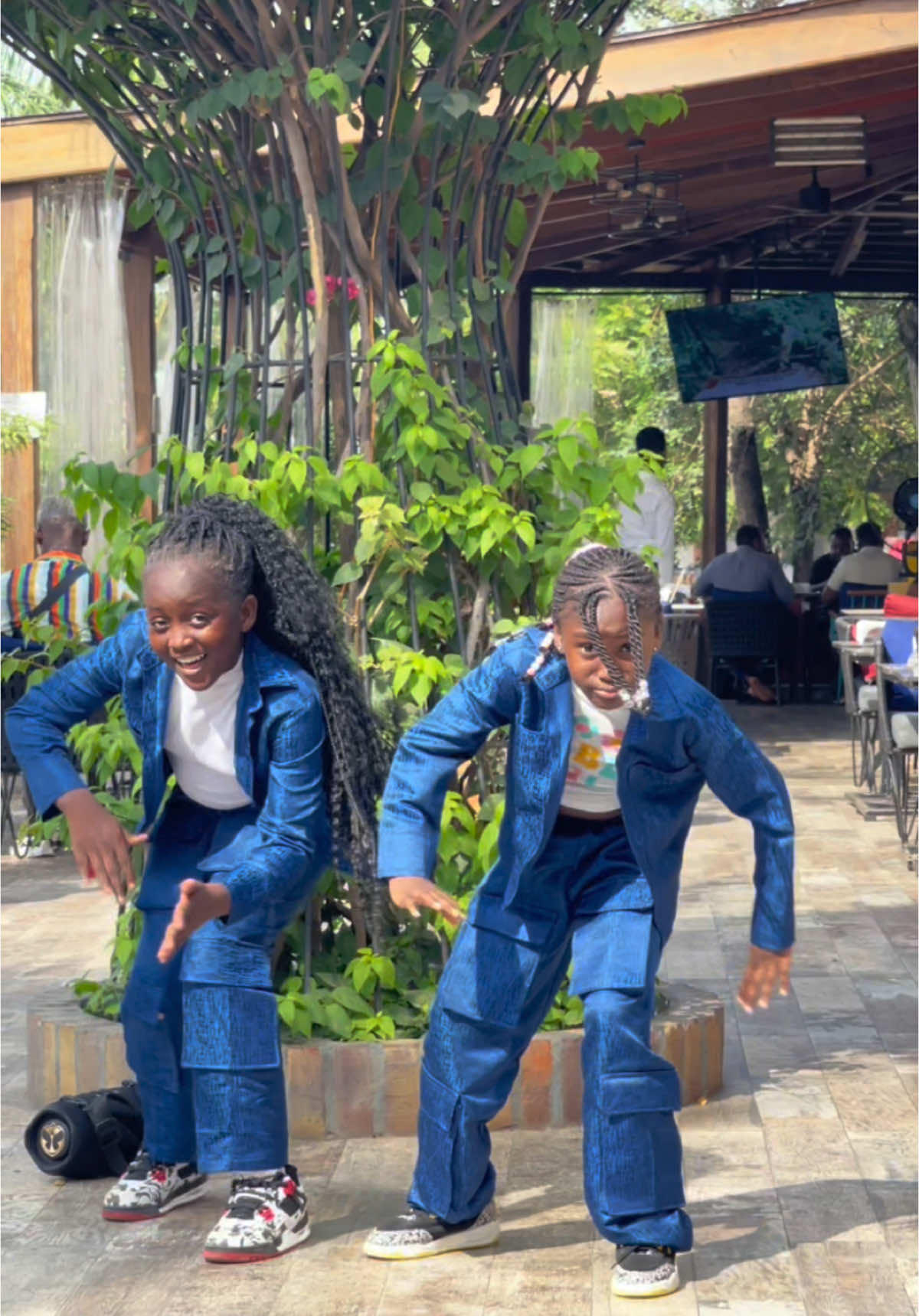 Excellent dance challenge W/my sissy@princesslatyfa #fypviral #princesslatyfa Artist @KOJO BLAK @Kelvynboy Dc @DG Clothing @Maropaelegante #trendingvideo #excellentdancechallenge #kojoblak #kelvynboymusic #kojoblakchallenge #dancegodlloyd #maameyaawells #fashiontiktok #outfitideas 