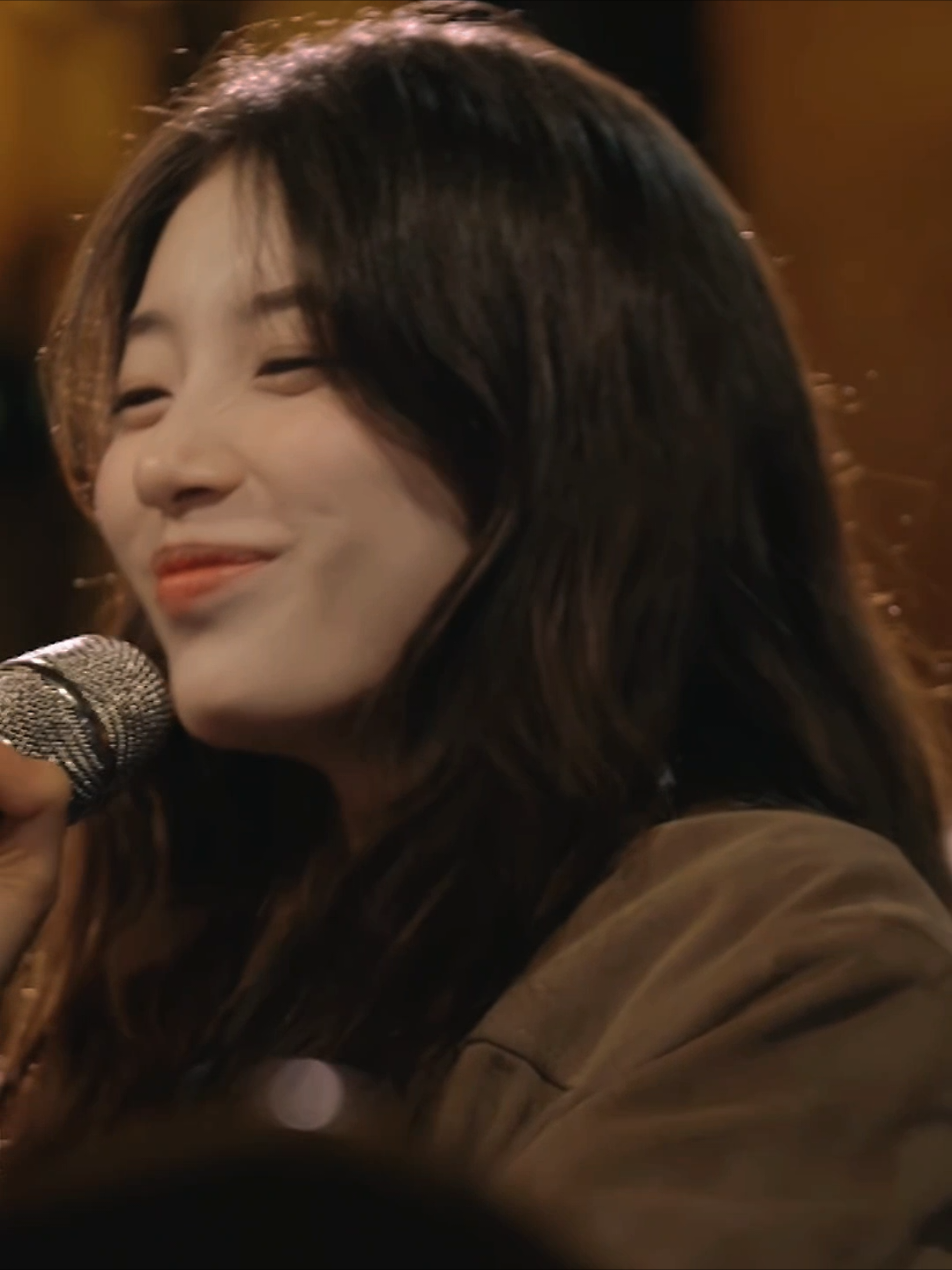 One of the best cover ever 💔 Such emotional performance 💔She has beautiful face, voice and heart 💔 #suzybae #baesuzy #배수지 #수지 #suzy #ost #kpopost #koreandramaost #cover #fyp 