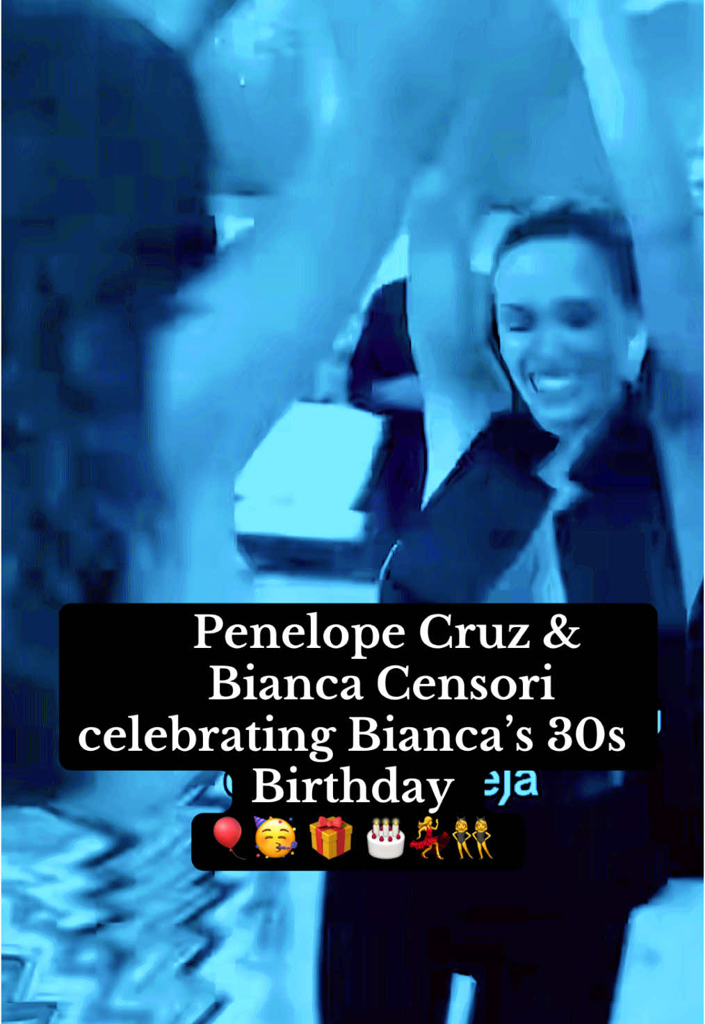 (White girl Dance)that they say is this😭🫢🤭??? #biancacensori #30s #birthday #penelopecruz #hbd #kanye #kanyewest #celebrate #whitegirldance #whitegirlmusic #fyp #frypgシ 