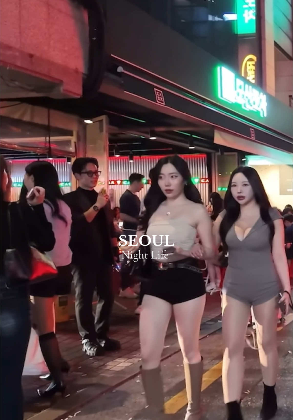 Seoul night life part 2 🇰🇷 #southkorea #seoullife #korea #koreatravel #coreedusud #pourtoi #fyp #fyp≥° #fypviral #fypviral≥