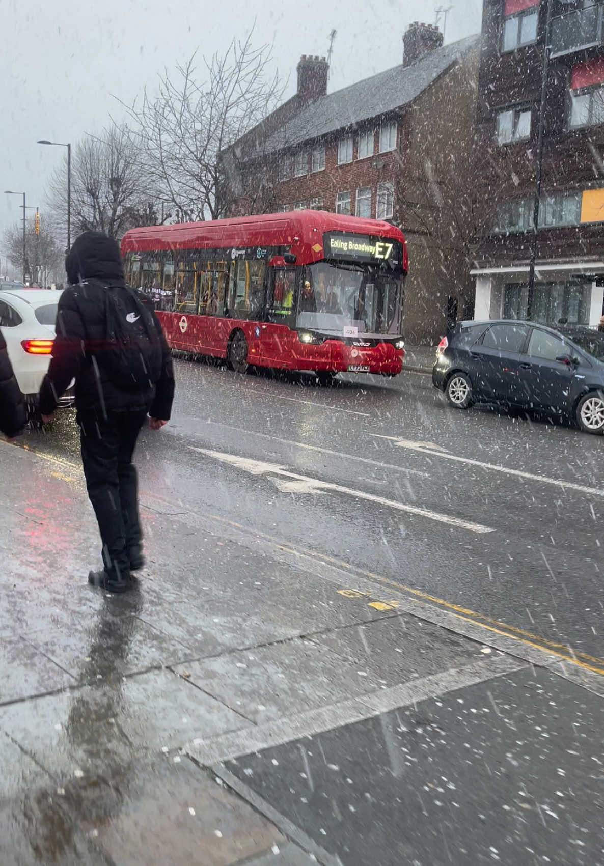 Snowy london today #travel #london 