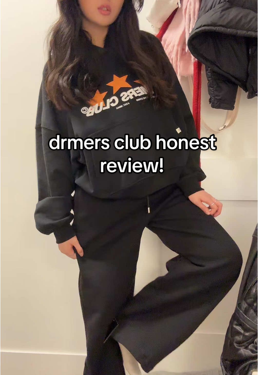 yall know I reviewed their stuff before and love itttt @drmersclub ❤️❤️ #hoodie #hoodiereview #streetwear #haul #OOTD 