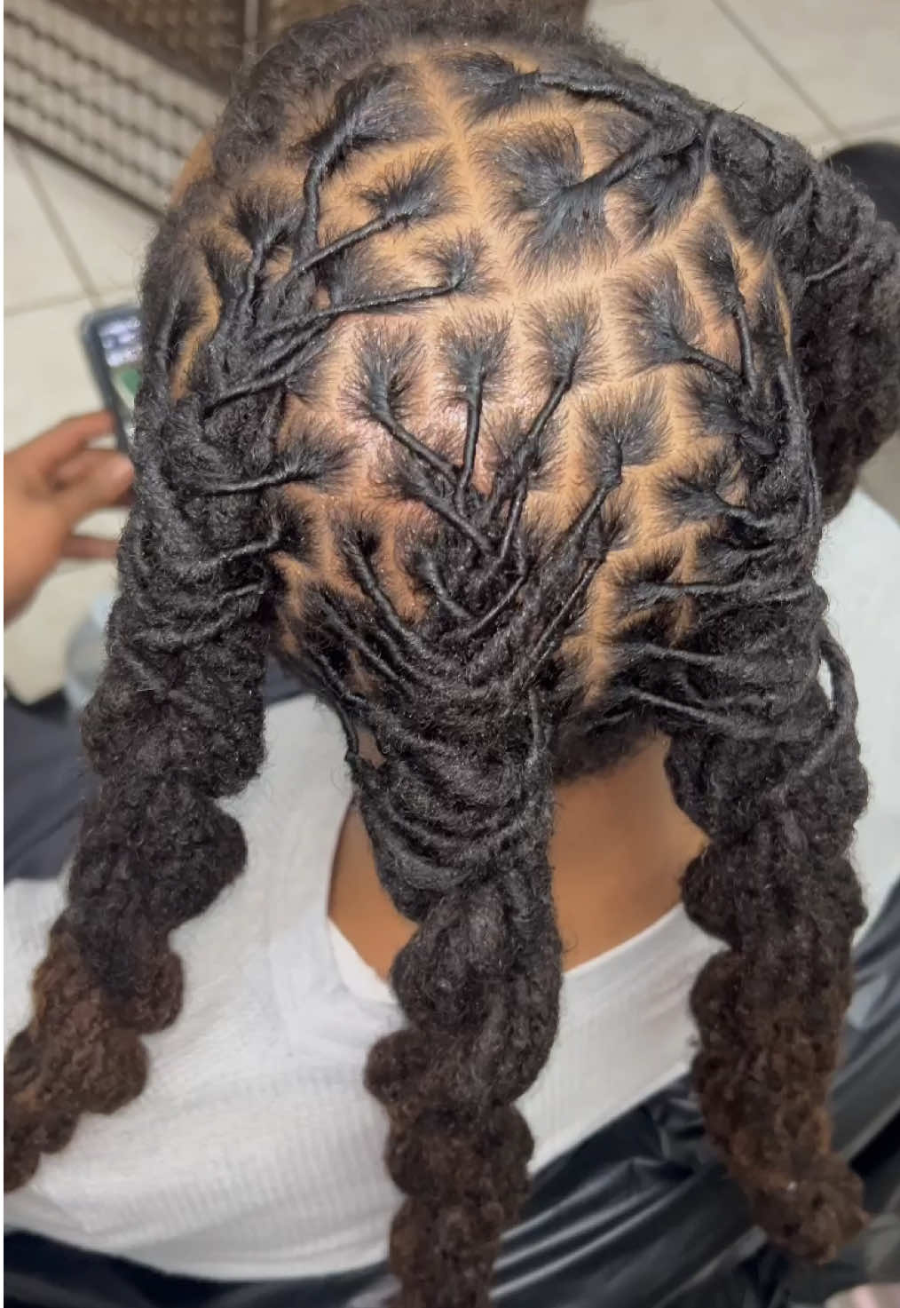 Check me out #houstonstylist #locs #crown #lovewhatyoudo #thanksfortrustingme #growinghands #babystylist #Godisgood 🫶🏽