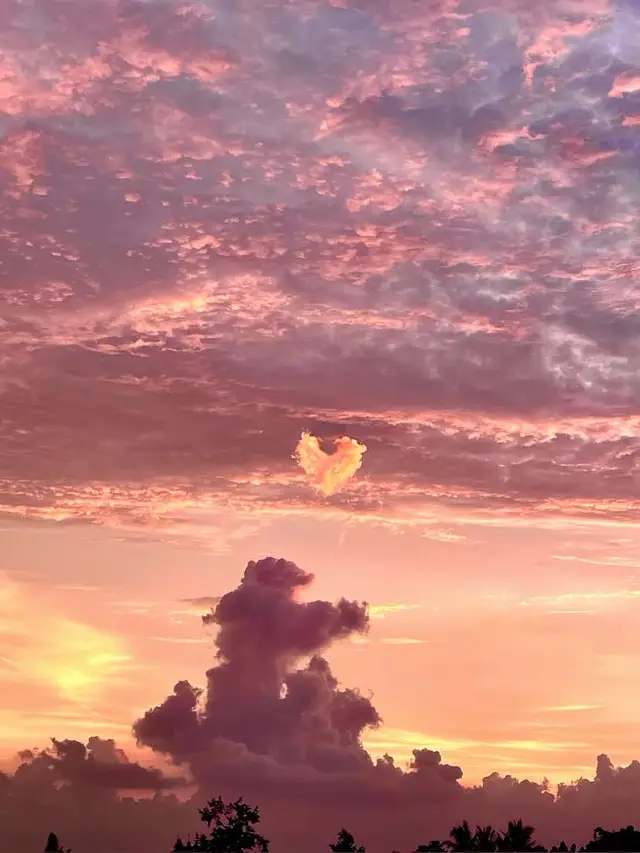 Sumbawa’s cotton candy Sky ☁️🍭