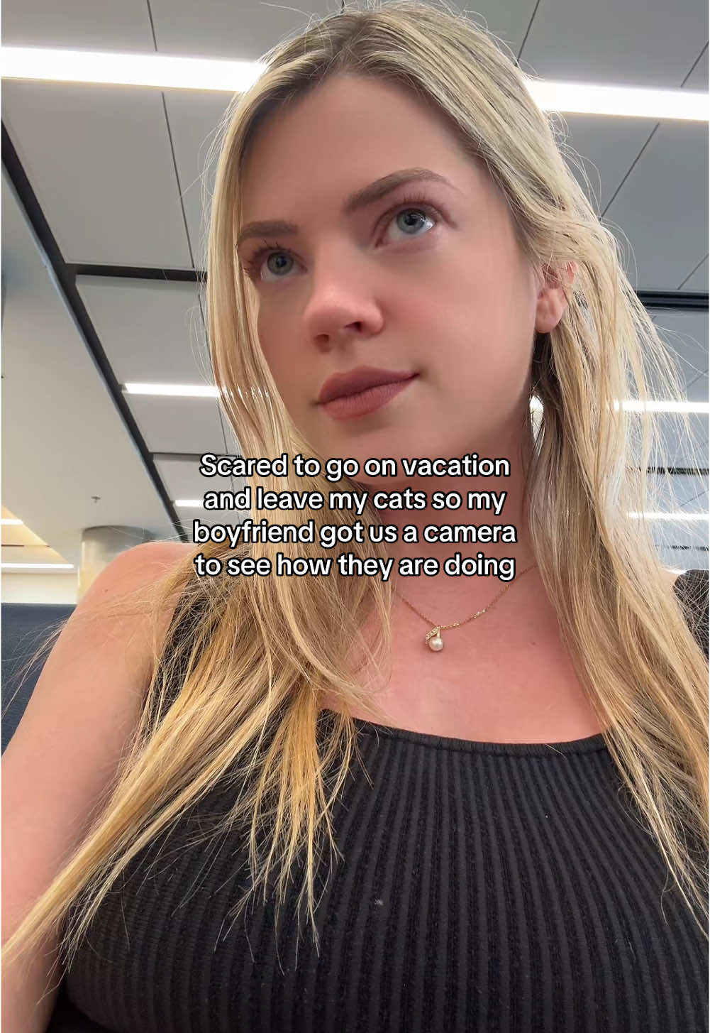 Never leaving again!! Momi is also okay. #fyp #catsoftiktok #trending #poorbaby 