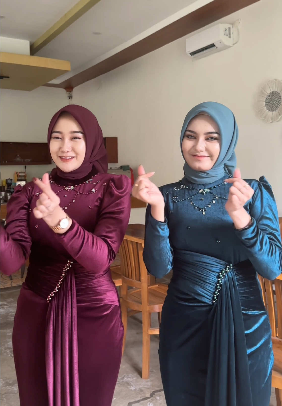 Siapaa udah CO Victory Dress ini??? Yg mau liat real testimoni bisaa cek postingan ulang #fyp #beranda #trend #dance #dancetiktok #dancechallenge 