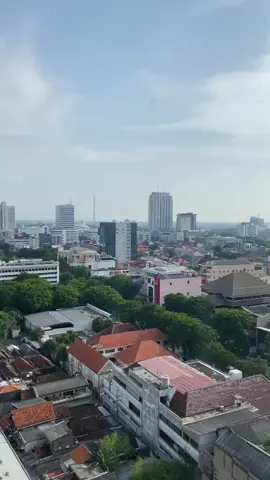 view surabaya 😍#crownprincehotel #fyp #morning #viewpagihari 