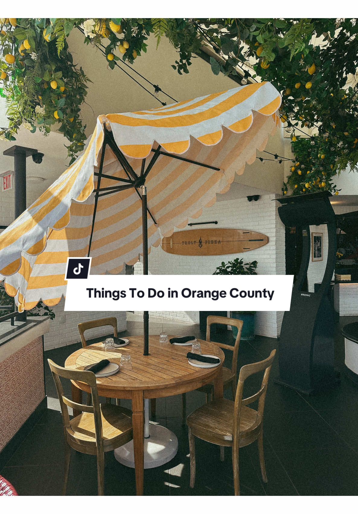 Dining under a canopy of lemons in Orange County 🍋🍕😍 Only at my fave @Truly Pizza ✨  #orangecounty #danapoint #trulypizza #thingstodoinorangecounty #lemonrestaurant #orangecountyfoodie #orangecountyinfluencer 