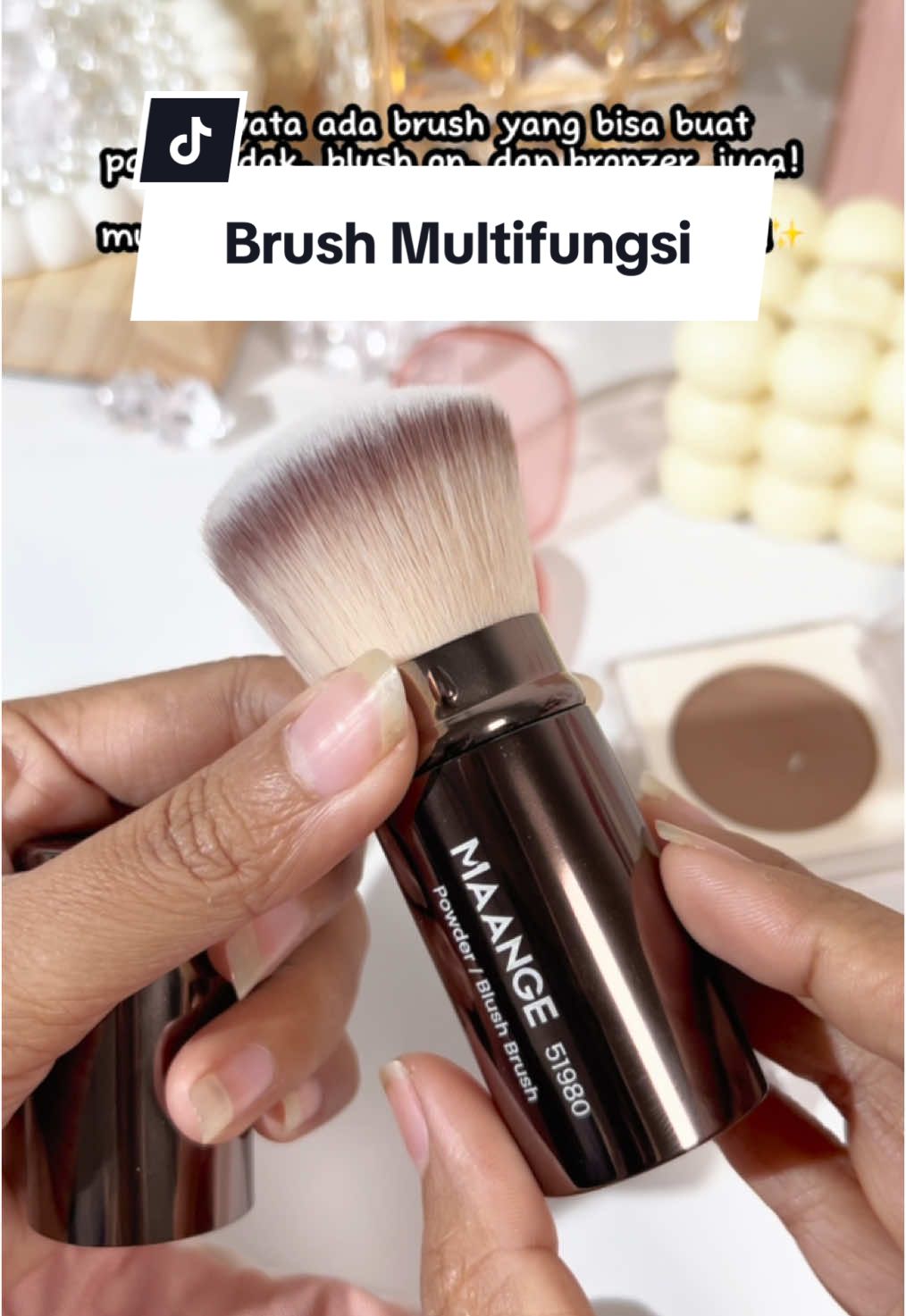 Brush multifungsi yang praktis, lembut, dan kecil  #MAANGE #MAANGEbeauty #MAANGEtools #viral #pilihbrushpilihMAANGE #racuntiktok #makeup #recommendations #rekomen #maangebrush #brush #maangesetbrush #makeuptools #brushmakeup #makeupbrush 