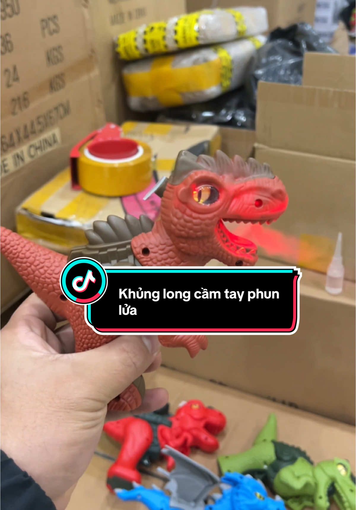 Khủng long cầm tay phun lửa