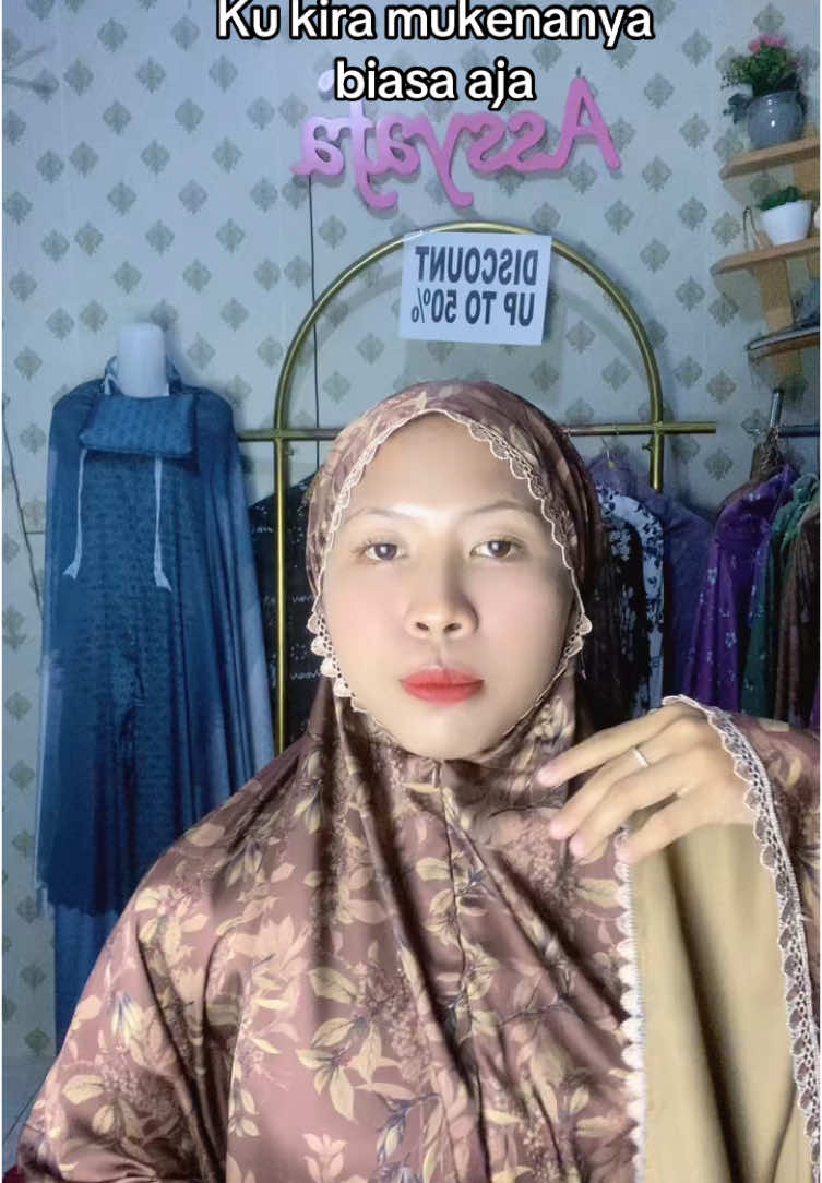 Jangan salah lagi yaa😝 #mukenaarmanisilk #mukenamewah 