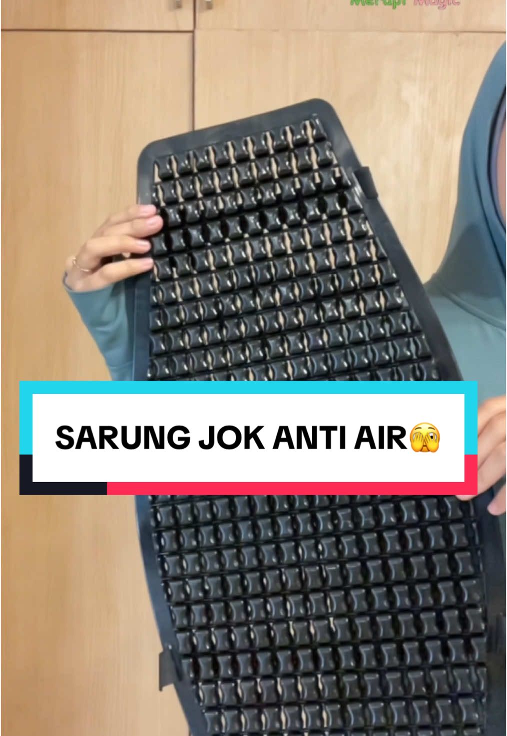 Sarung jok tahan air untuk sepeda listrik atau motor, buruan di check out di keranjang kuning aku🥰 #sarungjok #motor #sepedistrik #tahanlama #awet #merapimagic #tiktokindonesia #TikTokShop #fyp #fypシ 